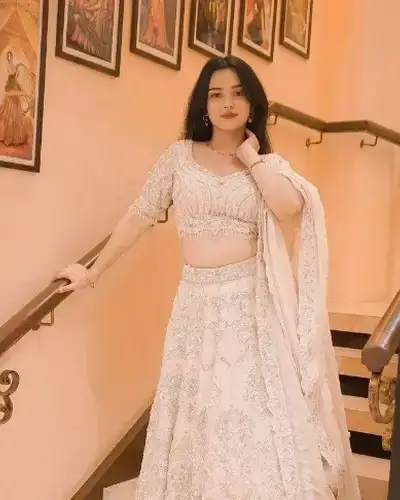 Call Girls Auraiya